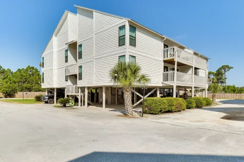 Orange Beach Condo w/ Dock: Boater's Paradise! - Condos
