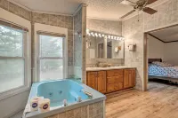 Reteat on 45 Acres! Spacious Family Apt in Lebanon - parking