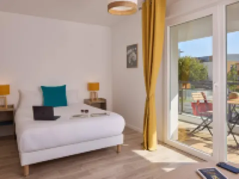 Quality Suites Orleans Sud Zenith Hotels in Olivet