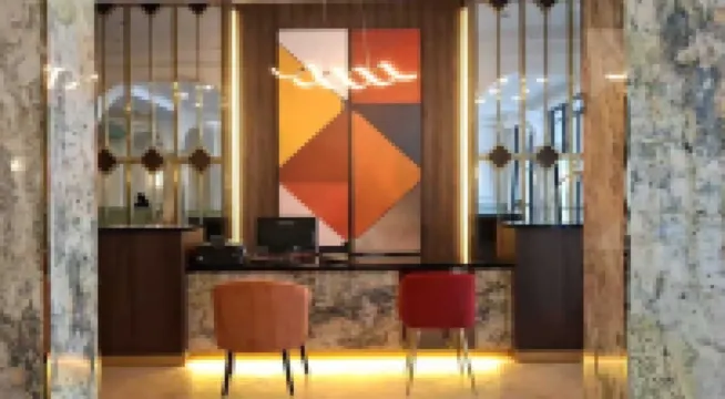 Front One Hotel Mesir Surabaya Hotel di Kecamatan Pabean Cantikan