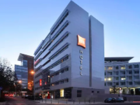 Ibis Lisboa Parque Das Naçoes Hotel in zona Edificio Atlantis