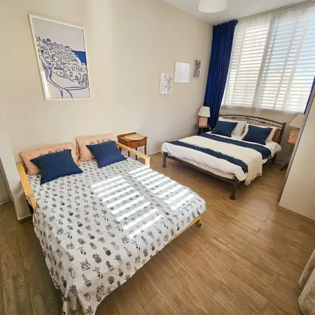 Beachfront Bliss. 3 bedroom. Privacy Отели в г. Шарон
