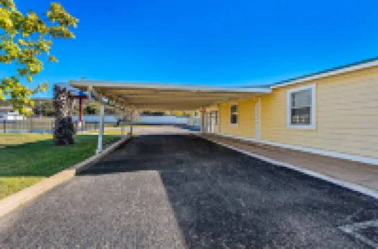 Rodeway Inn Kingsland - Lake LBJ