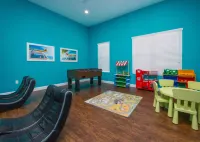 Comfortable 3BR Townhome Near Parks, Great Value