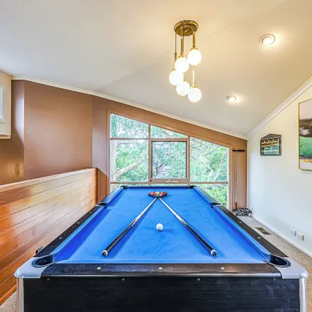 StayAU Comfy Two-Story with Pool Table Отели рядом с достопримечательностью «Торговый центр Westfield Doncaster»
