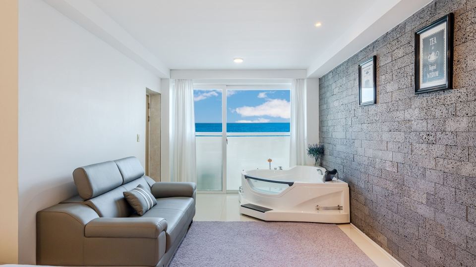 Uljin Sea and Moment Pension