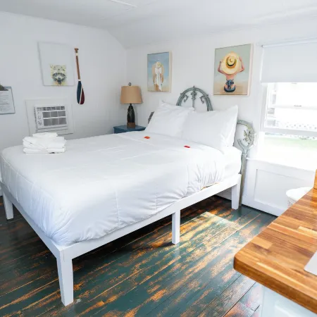Bar Harbor Cottages & Suites