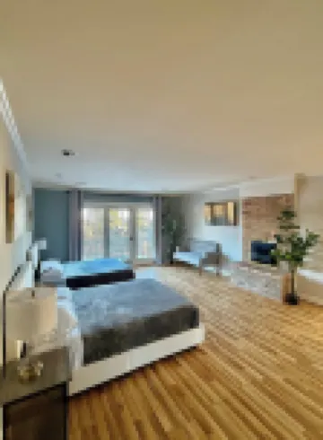 Gorgeous Chateau/House on 1.5 acres - in Annandale Center/ mins to Washington DC