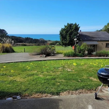 Fort Ross Lodge