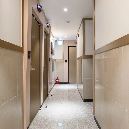 Guri Hotel 27