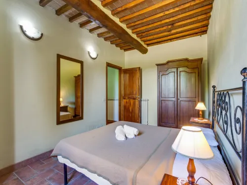 Apartment in Tuscany with Pool and Scenic Views - Apartments