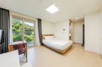 Yangyang Oceanstay 24K - balcony