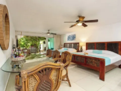 Aventuras Club Marina Hotels in Puerto Aventuras