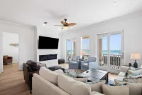 Luxury Beachfront Destin.  Sleeps 29 - 8Br with Pool, Hot Tub & Game Room