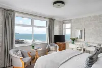 Watersmeet Hotel - Parking