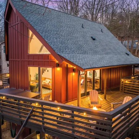 Slope View Chalet Hot Tub, Firepit, Family Fun