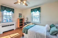 Townhome w/ Porch, 7 Mi to Lincoln Financial Field