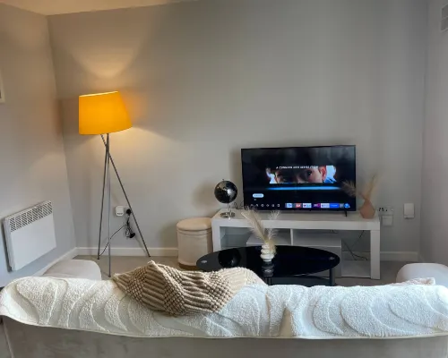 Deluxe Ensuite Room w FastWiFi, Free Parking and Equipped Kitchen Hotels in Wolverhampton