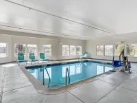 Comfort Inn & Suites Harrisburg-Hershey North Hotels in Skyline View