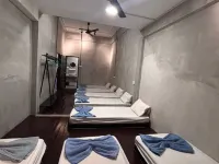 Pirate's Cove Hotels near Bukit Peringgit