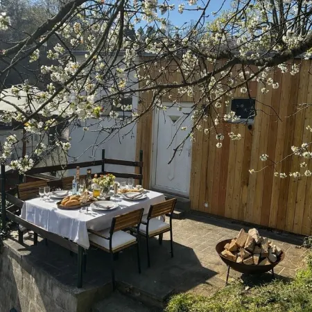 Two-storey house with dishwasher and washing machine