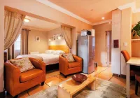 Waterkloof Apartments - Bed and Breakfasts