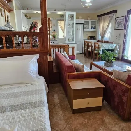 Tinas House