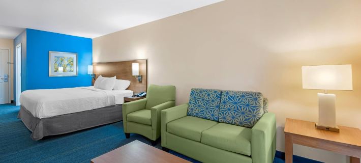 Sleep Inn & Suites Altoona North Hotels in Blair County