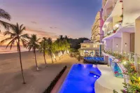 Clarita’s Beach Bar & Resort - Beach