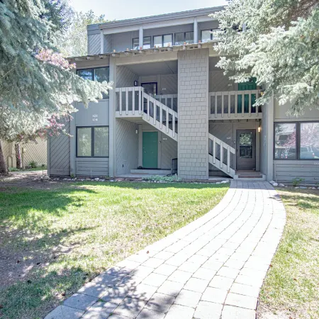 Walk to Lifts & Town - Hot Tub & Pool