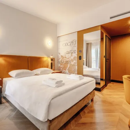 Art Queen Aparthotel