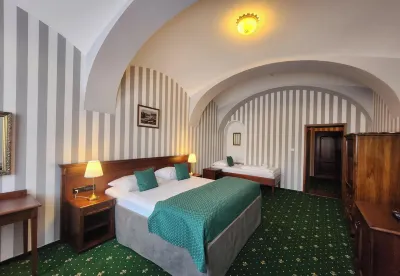 City Hotel Morris Hotels in 