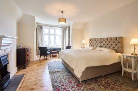 Host Stay Lavengro