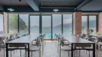 Geoje Black Pearl Marina Resort