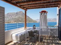 Blue Dawn Kalymnos - parking