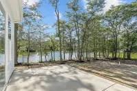 3BR Riverfront Home w/ Kayaks & Game Room - Alloggi