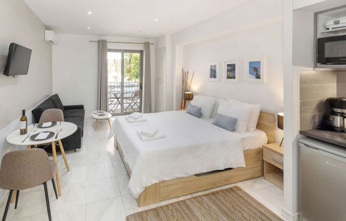 Bright Eco Studios by Ghh