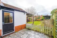 Spacious 3 Bed Home - Ideal for Business Stays - Hot Tub