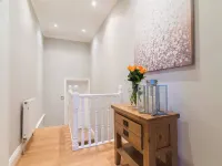 Modern Living 2 Bedroom Apartment South Wilmslow فنادق في ويلمزلو