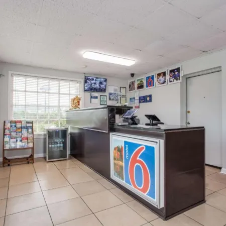 Motel 6 Walterboro, SC