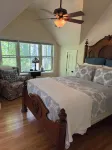 Air-Conditioned Ocean Point Oceanfront with Lawn & Beach - Интернет
