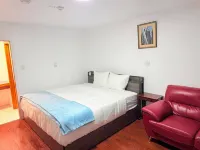 Sackville Inn - Parking