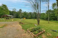 Catskills Tiny Home Cabin: Surrounded by Nature! - Parking