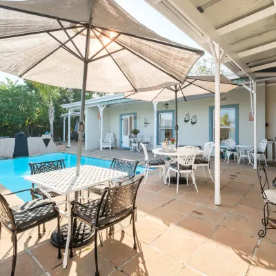 Paradiso Guesthouse & Self-Catering Cottage Hotels near Groot Constantia