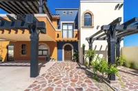 Luxury House With Ocean View - Виллы