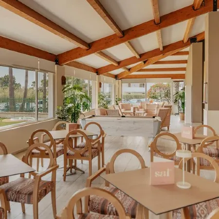 Garden Saladina - Adults Only