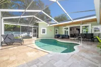 Beach House Steps From the Water-anna Maria Island - Private Pool