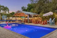 Sleeps 20 - Games - Basketball - Pool - Movie Room - Jacuzzi