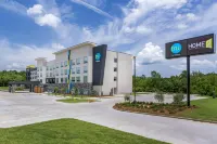 Tru by Hilton Ruston - Pools