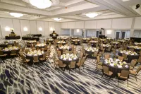 DoubleTree by Hilton London Ontario - parking